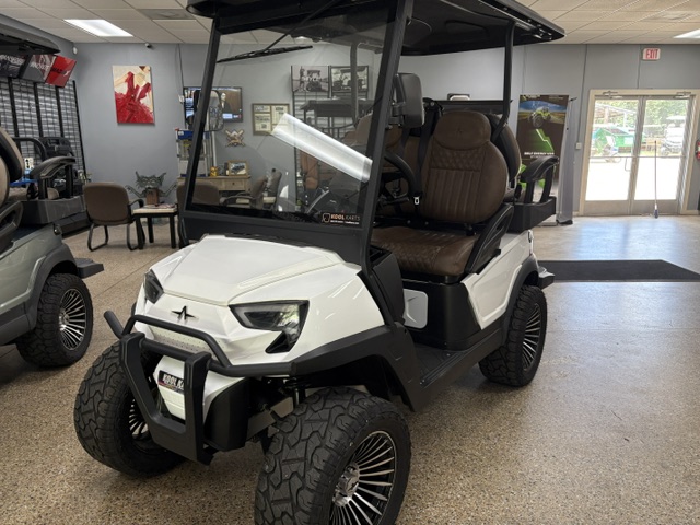 2024 Atlas Carts 4P-L W105