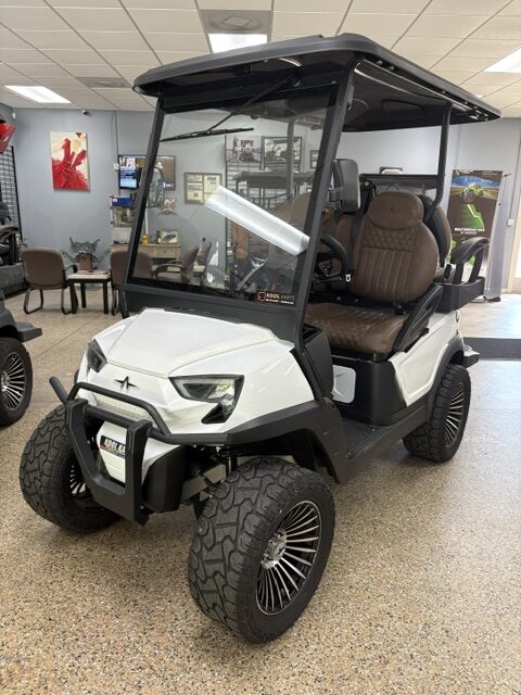 2024 Atlas Carts 4P-L W105